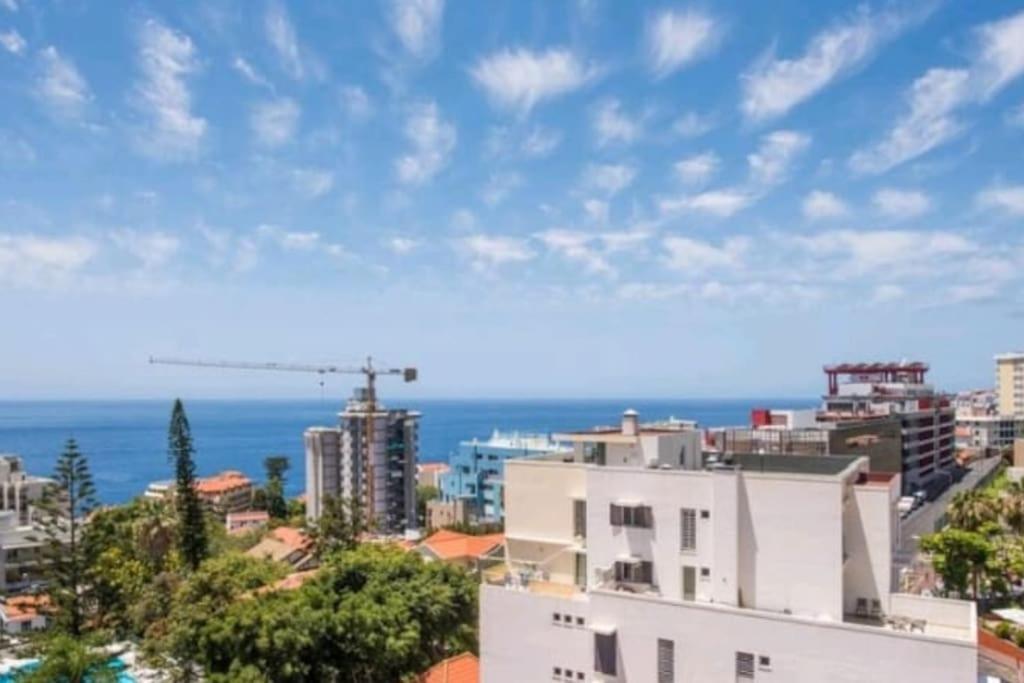 Modern And Cozy Apartment Funchal  Exterior photo